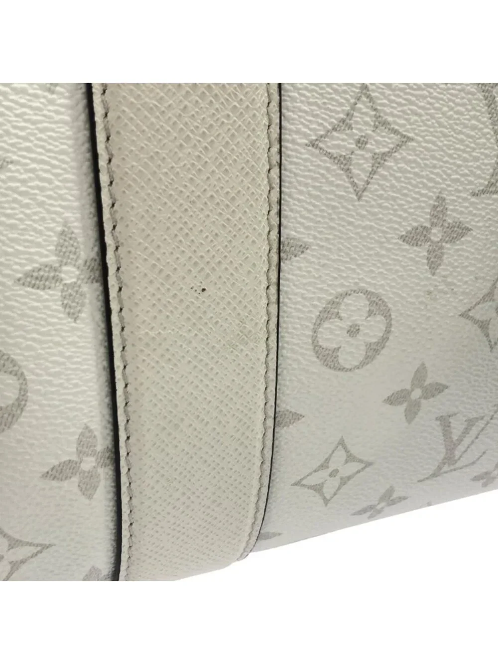 Louis Vuitton Taiga Rama Weekend Tote